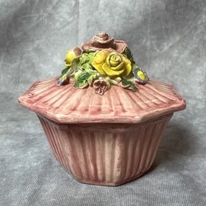 VINTAGE Capodimonte Cupcake Trinket Box Ring Dish Italy Pink Floral topper VGUC!